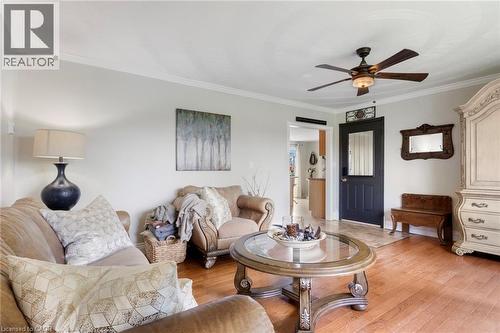 413294 Baseline Road, Durham, ON - Indoor Photo Showing Living Room