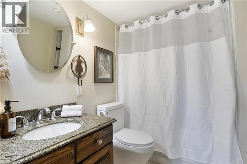 413294 Baseline Road, Durham, ON - Indoor Photo Showing Bathroom