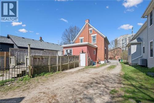 115 Allen Street E, Waterloo, ON - Outdoor