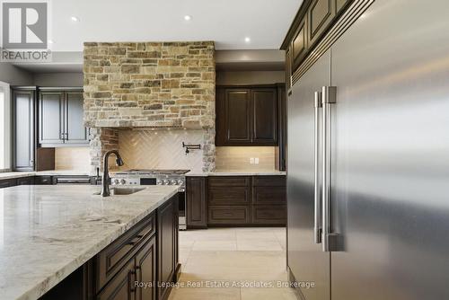 43 Third Road E, Hamilton, ON - Indoor Photo Showing Kitchen With Upgraded Kitchen