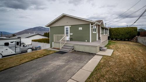 696 Lombard Street  Kamloops, BC V2C 6W5