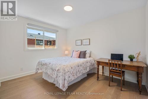 665 Golden Avenue, Ottawa, ON - Indoor Photo Showing Bedroom