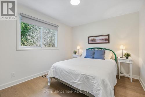 665 Golden Avenue, Ottawa, ON - Indoor Photo Showing Bedroom