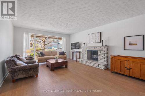 665 Golden Avenue, Ottawa, ON - Indoor Photo Showing Living Room With Fireplace