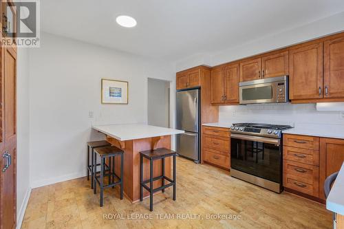 665 Golden Avenue, Ottawa, ON - Indoor Photo Showing Kitchen