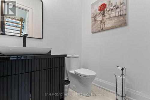 107 Vista Boulevard, Mississauga, ON - Indoor Photo Showing Bathroom