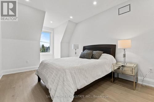 107 Vista Boulevard, Mississauga, ON - Indoor Photo Showing Bedroom