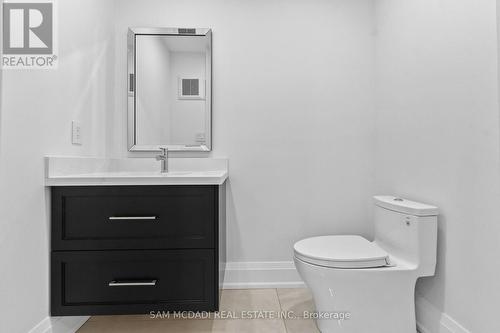 107 Vista Boulevard, Mississauga, ON - Indoor Photo Showing Bathroom