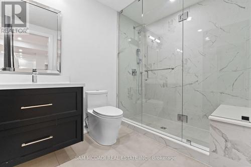 107 Vista Boulevard, Mississauga, ON - Indoor Photo Showing Bathroom