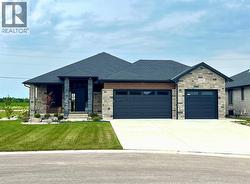 6747 GRIFFIN DRIVE Plympton-Wyoming, ON N0N 1E0