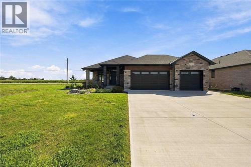 6747 GRIFFIN DRIVE  Plympton-Wyoming, ON N0N 1E0