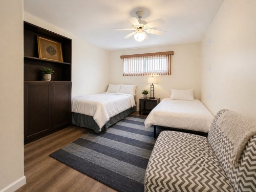 Bedroom - 5 Rue Jean-Yves, Montréal (L'Île-Bizard/Sainte-Geneviève), QC - Indoor Photo Showing Bedroom