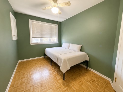 Bedroom - 5 Rue Jean-Yves, Montréal (L'Île-Bizard/Sainte-Geneviève), QC - Indoor Photo Showing Bedroom