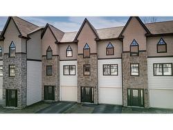 16 Brownstone LANE  Fredericton, NB E3A 9G3