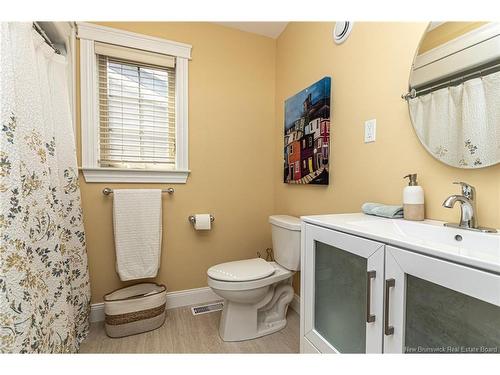 105 Reba Cres, Fredericton, NB 