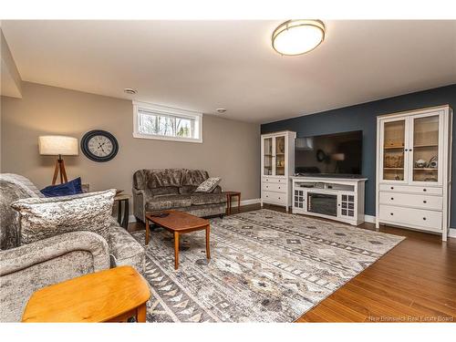 105 Reba Cres, Fredericton, NB 