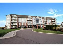 105-185 Royal Oaks BLVD  Moncton, NB E1H 2P7