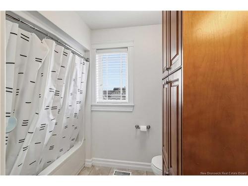 22 Emma Crt, Fredericton, NB 