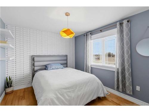 22 Emma Crt, Fredericton, NB 