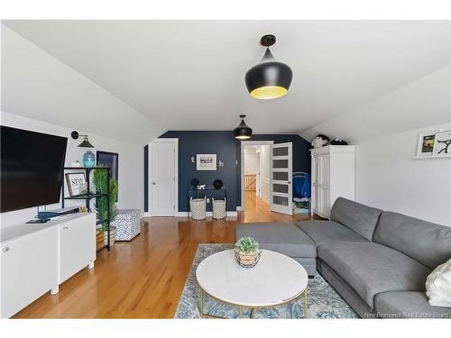 22 Emma Crt, Fredericton, NB 