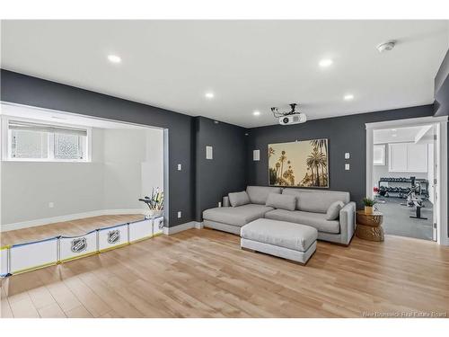22 Emma Crt, Fredericton, NB 