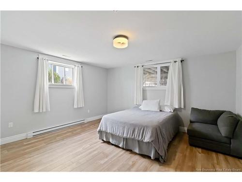 22 Emma Crt, Fredericton, NB 