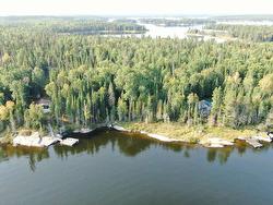 S882 Winnipeg River Minaki, ON P0X 1J0