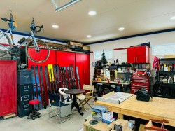 Garage - 