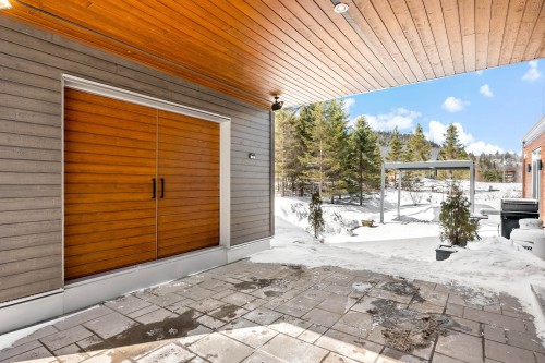 Stationnement - 2250 Ch. De L'Étang, Sainte-Adèle, QC - Outdoor With Deck Patio Veranda With Exterior