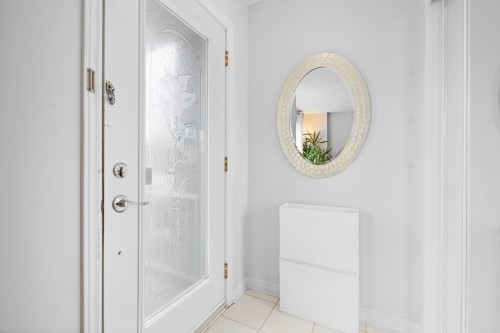 Hall d'entrée/Vestibule - 1022 Mtée Masson, Laval (Saint-Vincent-De-Paul), QC - Indoor