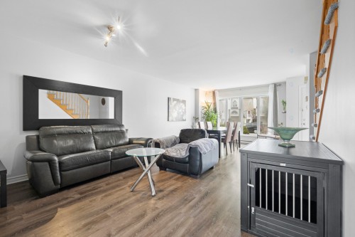 Salon - 1022 Mtée Masson, Laval (Saint-Vincent-De-Paul), QC - Indoor Photo Showing Living Room