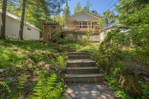 1489 Rue Le Familial  Val-David, QC J0T 2N0
