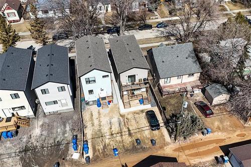 96 Ellesmere Ave, Winnipeg, MB 