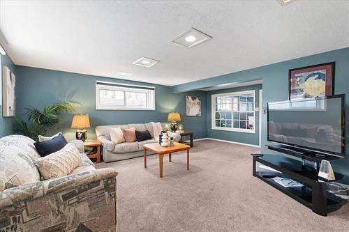7793 Roblin Blvd, Headingley, MB 