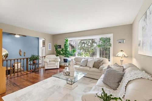 7793 Roblin Blvd, Headingley, MB 
