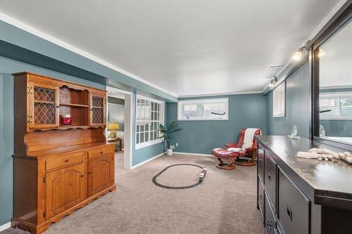 7793 Roblin Blvd, Headingley, MB 