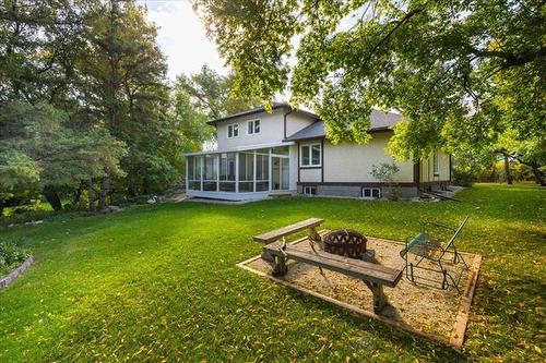 7793 Roblin Blvd, Headingley, MB 