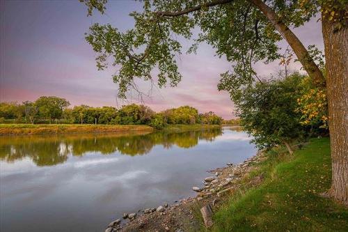 7793 Roblin Blvd, Headingley, MB 