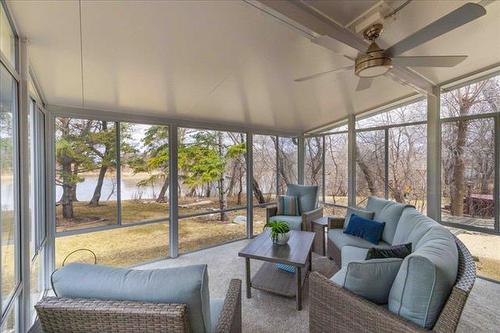 7793 Roblin Blvd, Headingley, MB 