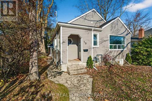19 SCOTT STREET  Kingston (Central City East), ON K7L 1L3