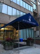 1615 - 44 ST JOSEPH STREET Toronto, ON M4Y 2W4