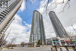 3918 - 135 VILLAGE GREEN SQUARE Toronto, ON M1S 0G4