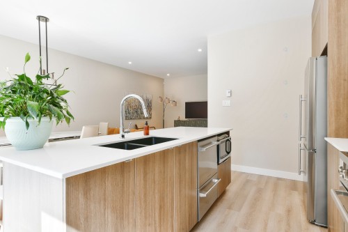 Kitchen - A-523 Rg De L'Achigan, L'Assomption, QC - Indoor Photo Showing Kitchen With Double Sink With Upgraded Kitchen