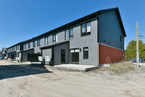 Back of Structure - A-523 Rg De L'Achigan, L'Assomption, QC - Outdoor