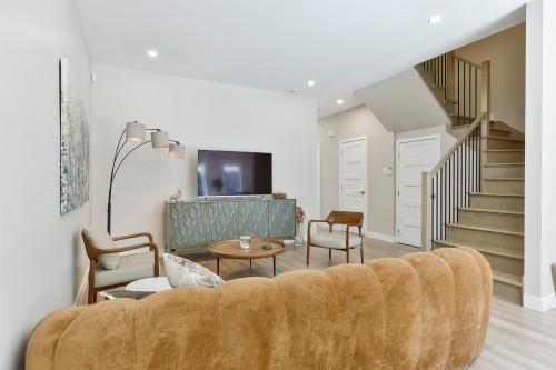 Living Room - A-523 Rg De L'Achigan, L'Assomption, QC - Indoor