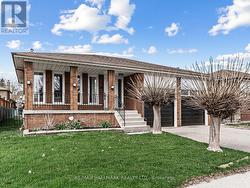 51 LAMBETH SQUARE Toronto, ON M1W 3B3