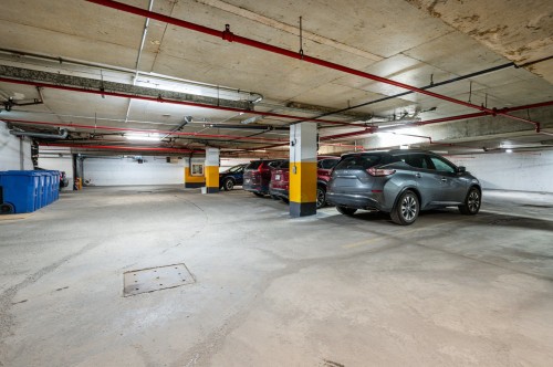 Garage - 301-4476 Rue Ste-Catherine O., Westmount, QC - Indoor Photo Showing Garage
