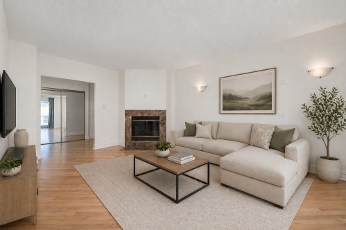 Salon - 301-4476 Rue Ste-Catherine O., Westmount, QC - Indoor Photo Showing Living Room With Fireplace