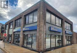 22 CLAPPERTON STREET Barrie, ON L4M 1G4