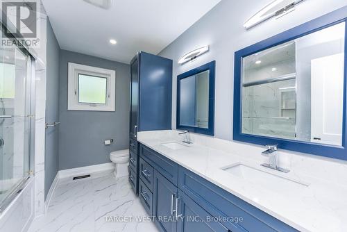 1263 Crestdale Road, Mississauga, ON - Indoor Photo Showing Bathroom